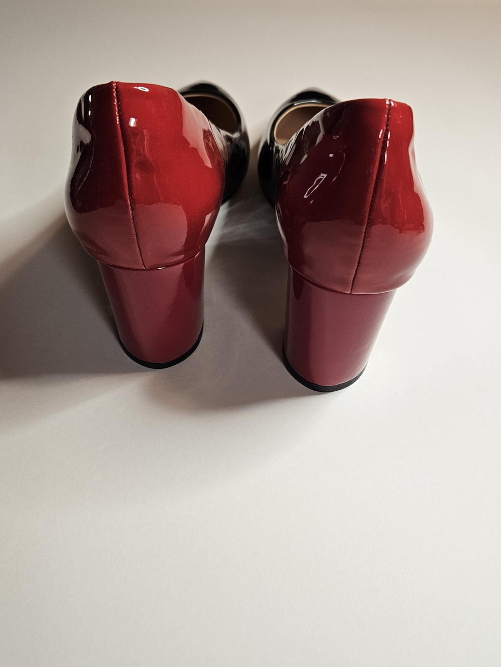 NIB JOY IN LOVE Red Black Gradient Patent Pointed Toe Pumps 9.5 Hard To Find - Picture 4 of 5